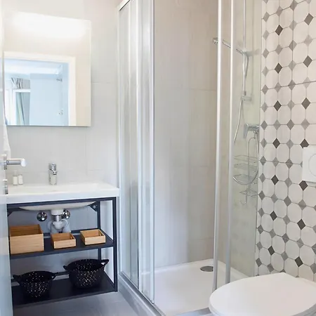 Appartement Modern Smart With Prime Center Location - Al9 *