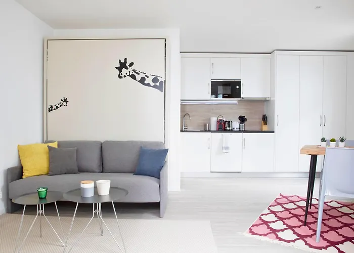 Modern Smart With Prime Center Location - Al9 * Lausanne